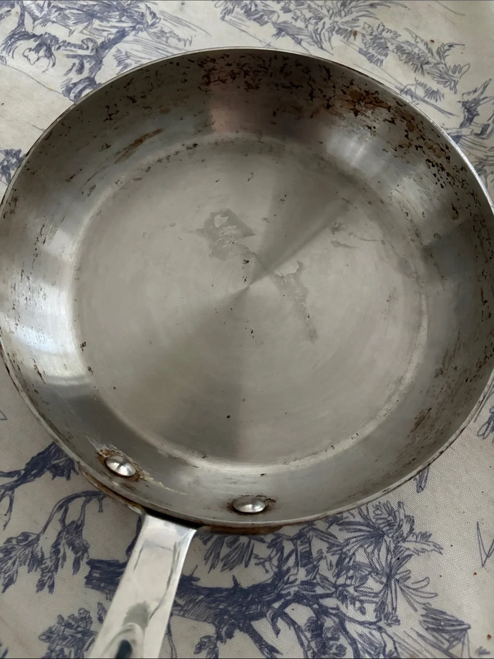 All-Clad D3 Stainless Steel 3-Ply Bonded Skillet - Silver